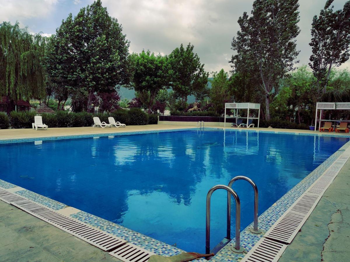 Le Vallon Vert - Club Equestre アズルー エクステリア 写真