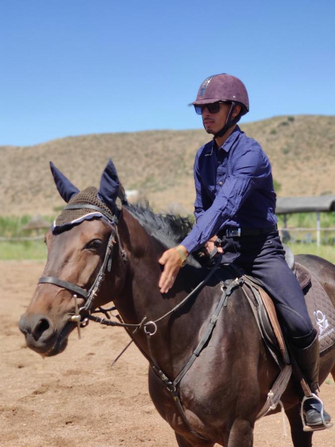 Le Vallon Vert - Club Equestre アズルー エクステリア 写真